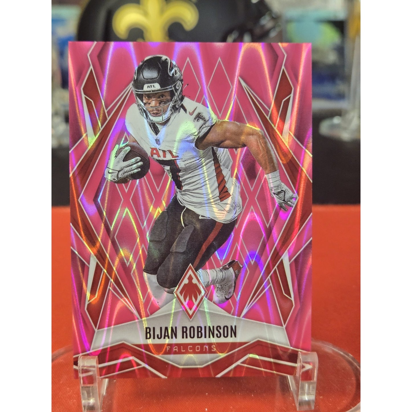 Bijan Robinson /75 Pink Seismic 2025 Panini Phoenix 112