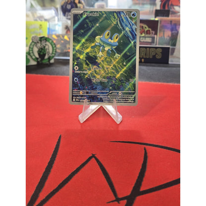 The Pokémon Company Froakie 038/064 Shrouded Fable IR Holo Full Art 70 HP