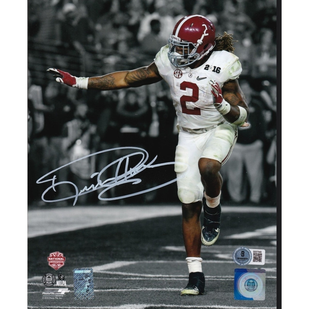 Derrick Henry signed 8x10 Photo Beckett Authenticated Alabama