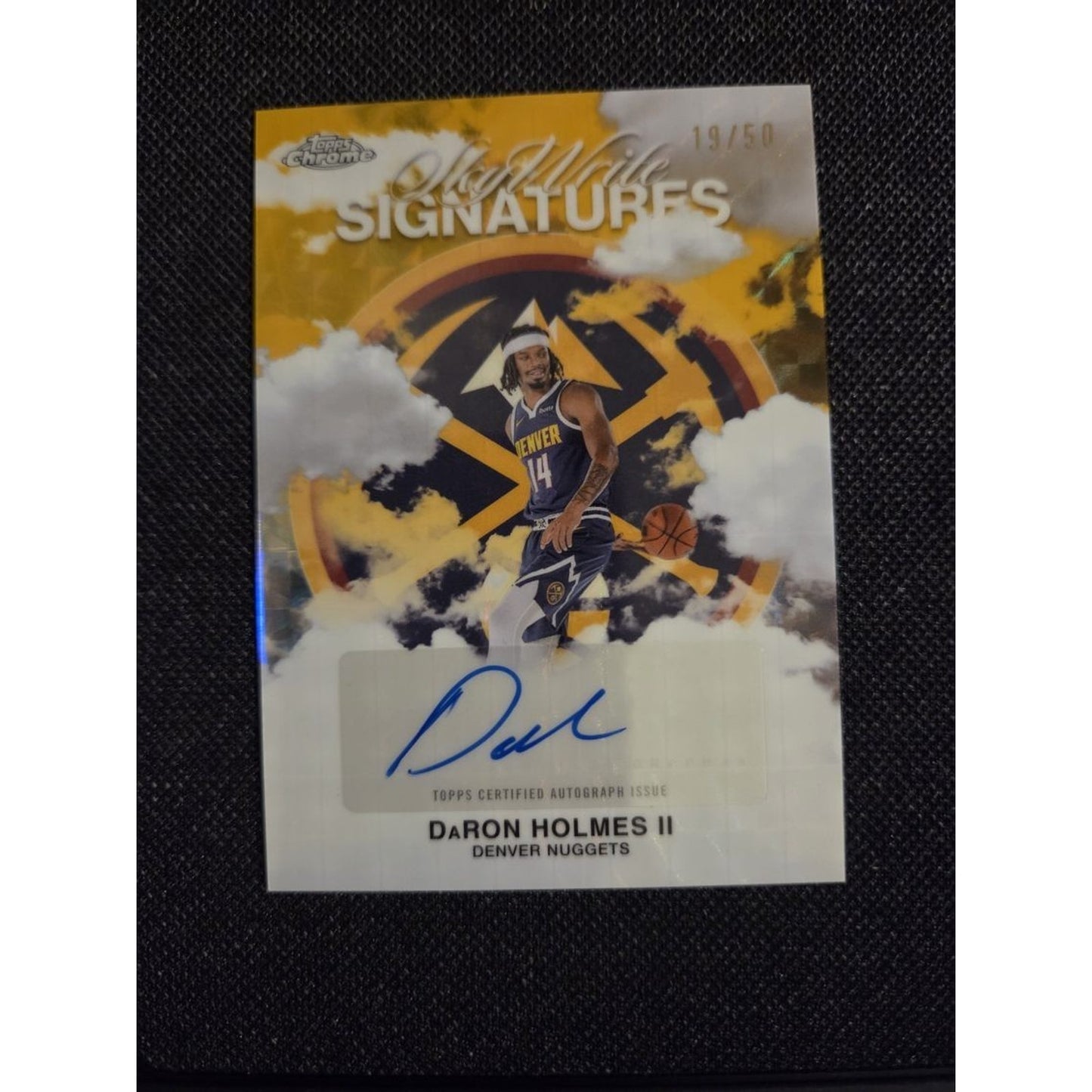 DaRon Holmes /50 Auto 2025-26 Topps Chrome - Sky-Write Signatures Gold Refractor