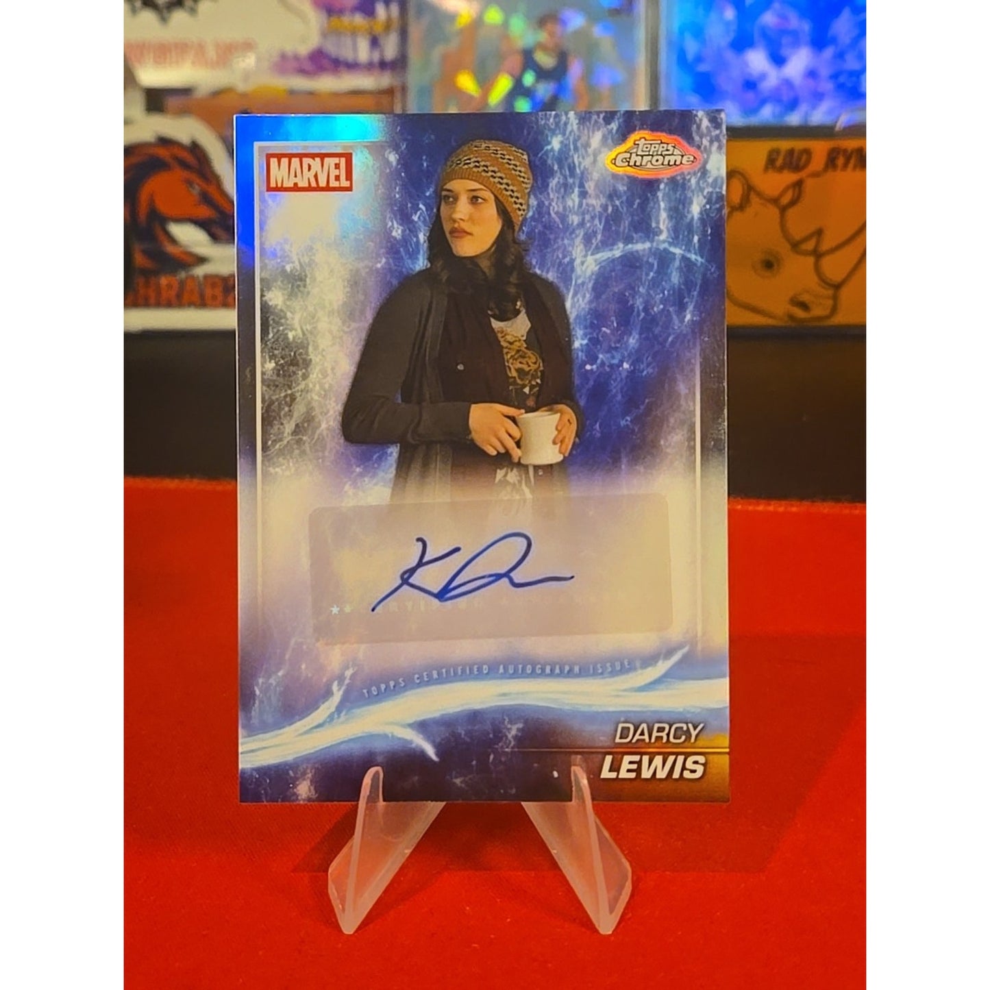 2025 Topps Chrome Marvel Studios Darcy Lewis Kat Dennings Refractor Autograph